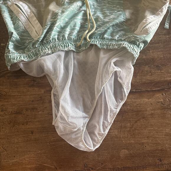 Green and white wolves swim trunks Medium - Picture 5 of 6